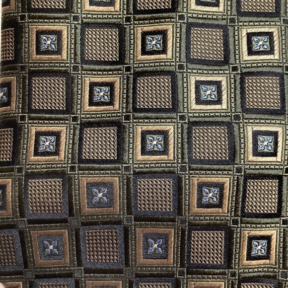 VINTAGE Italian Green & Gold Geometric Woven Silk Tie - Picture 5 of 12